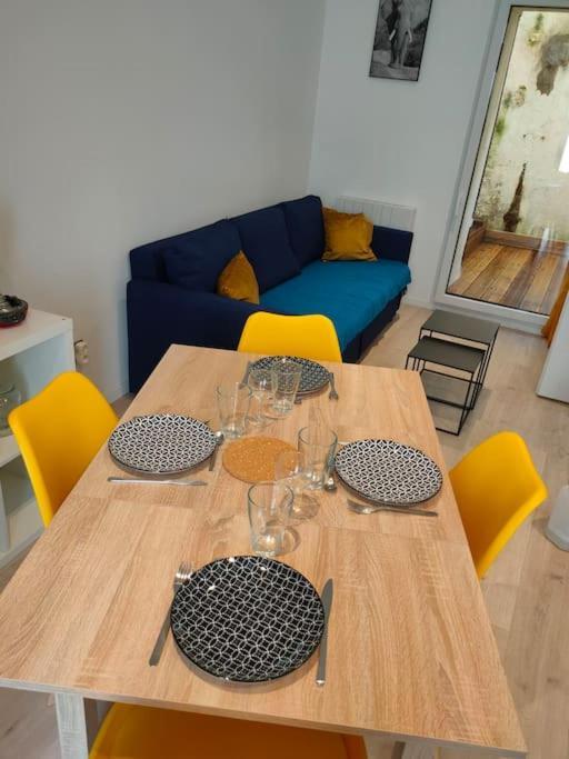 شقة Patio Cosy Thizy-les-Bourgs المظهر الخارجي الصورة